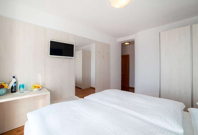 标准间, Rooms Raič