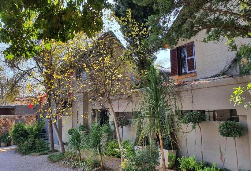 اتاق خانوادگی, Waterhouse Guest Lodge In Waterkloof