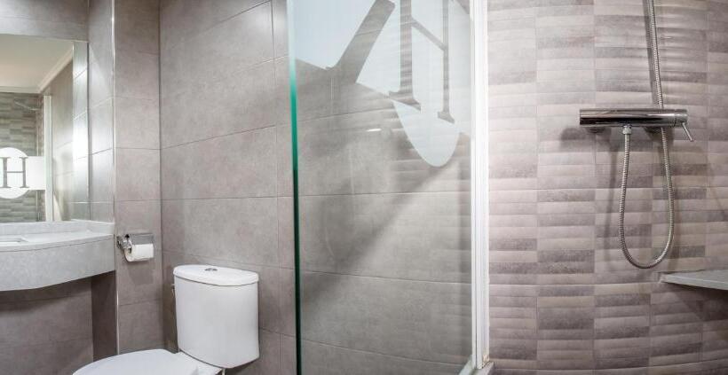 اتاق استاندارد, Olympia Ronda Hostel