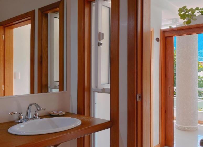 اتاق لوکس خانوادگی, Casa Tramontana