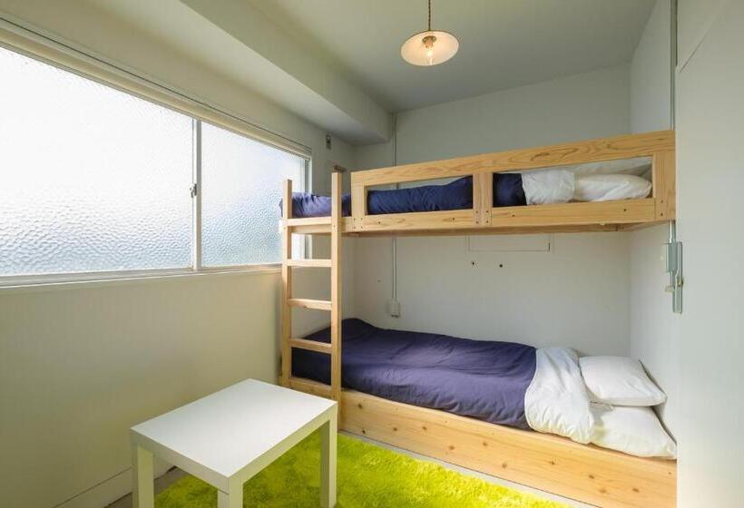 اتاق استاندارد با تختخواب دوطبقه و حمام مشترک, Uzuhouse   Hostel
