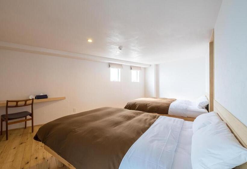 اتاق لوکس با چشم‌انداز دریا, Uzuhouse   Hostel