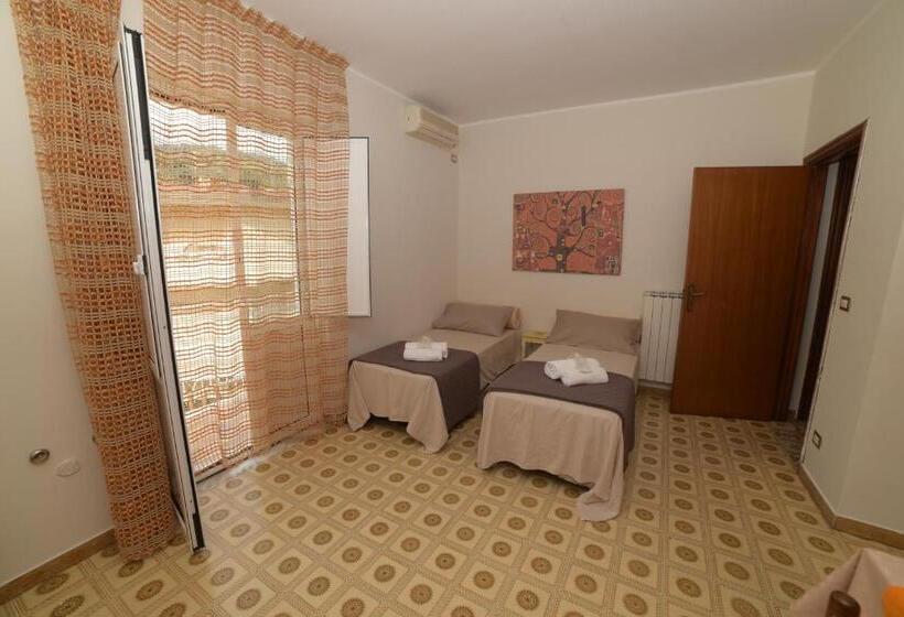 آپارتمان 1 خوابه با بالکن, B&b Lamezia Terme