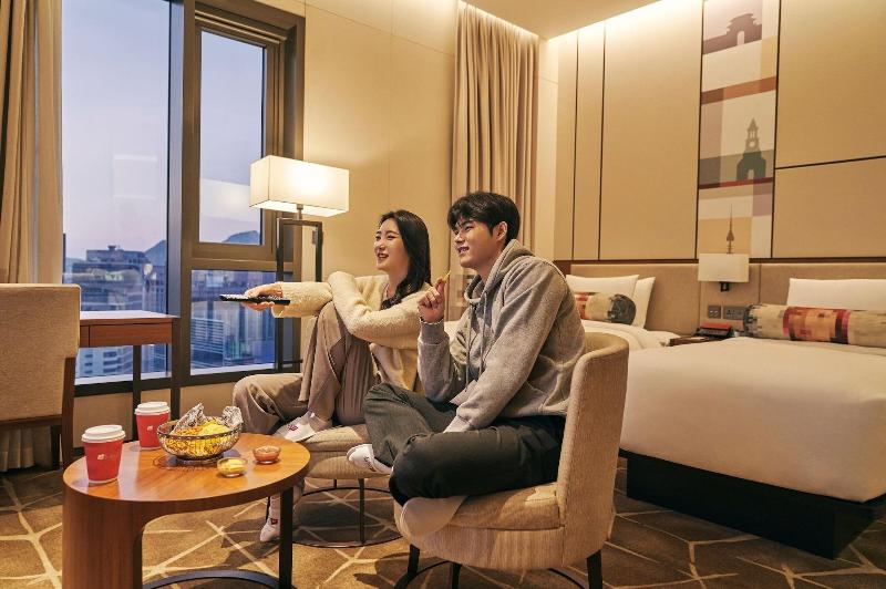 استودیوی استاندارد, Aloft Seoul Myeongdong