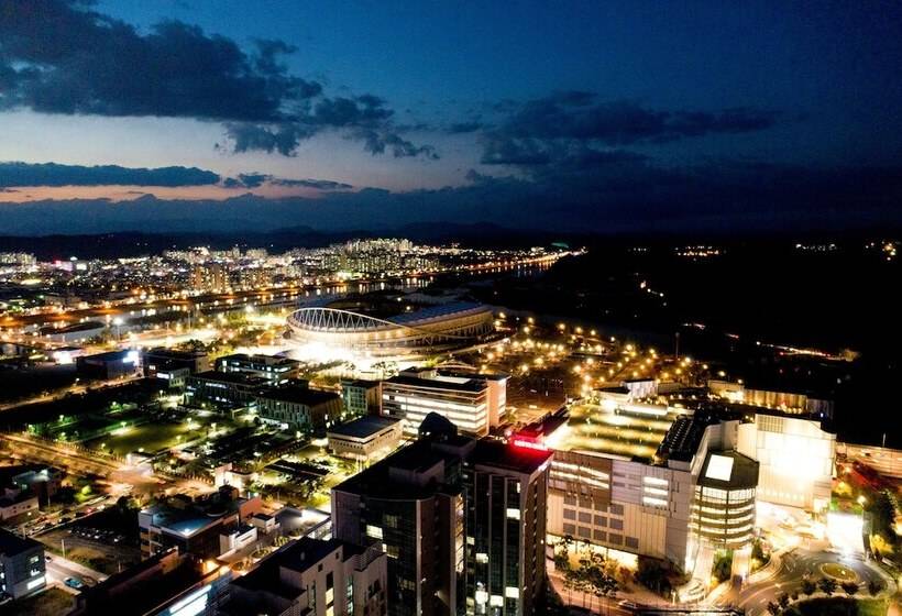 اتاق استاندارد, Golden Business