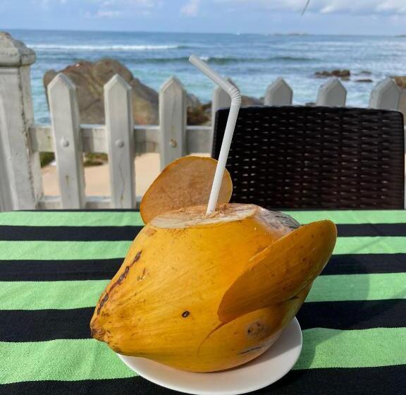 اتاق لوکس با چشم‌انداز دریا, Happy Beach Resort