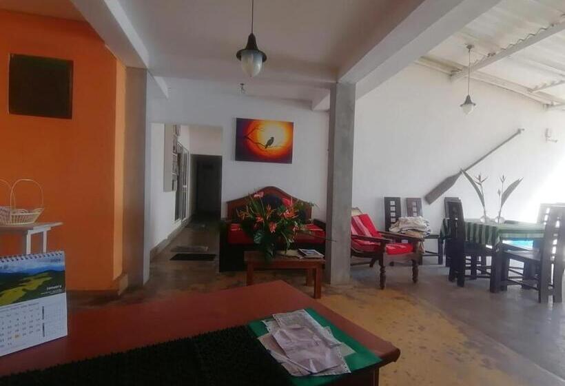 اتاق اکونومی, Happy Beach Resort