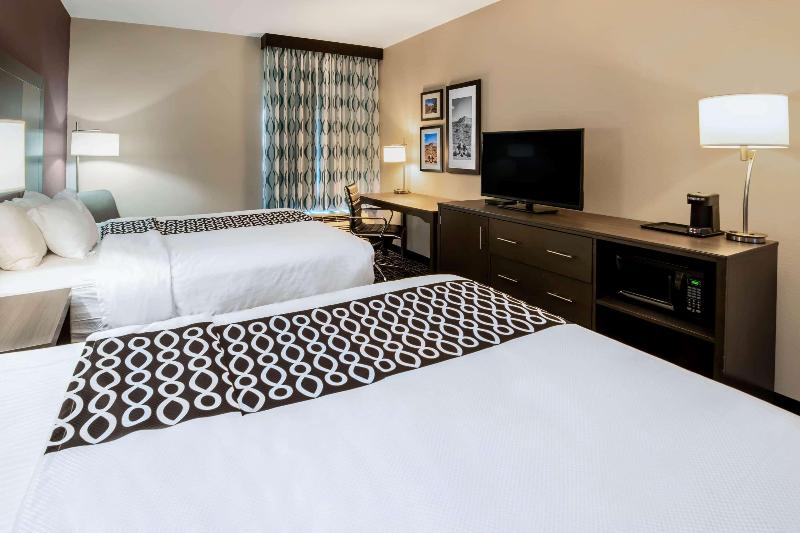 اتاق استاندارد با تخت دو نفره بزرگ, La Quinta By Wyndham Pampa