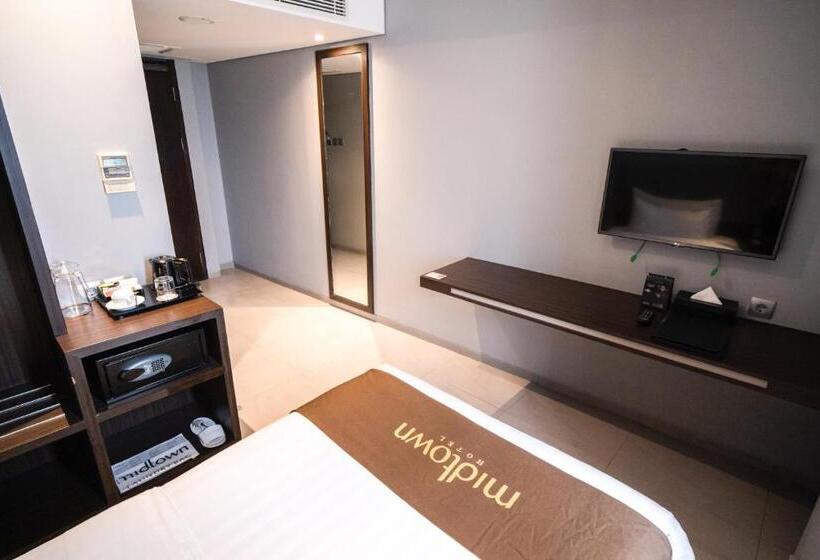 اتاق استاندارد یک نفره, Midtown Hotel Samarinda
