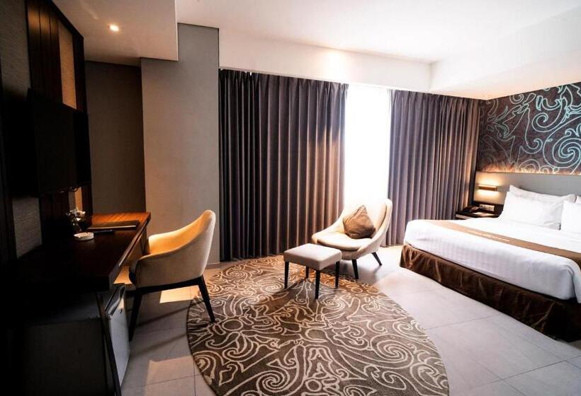 سوییت اجرایی, Midtown Hotel Samarinda
