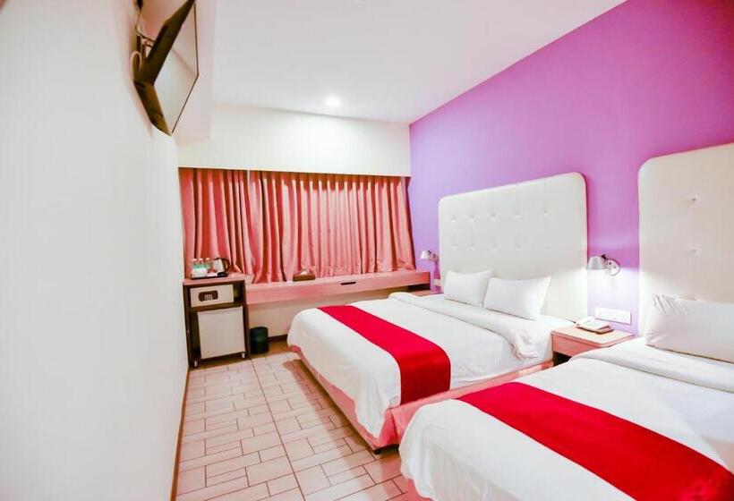 اتاق خانوادگی, Lumut Suites