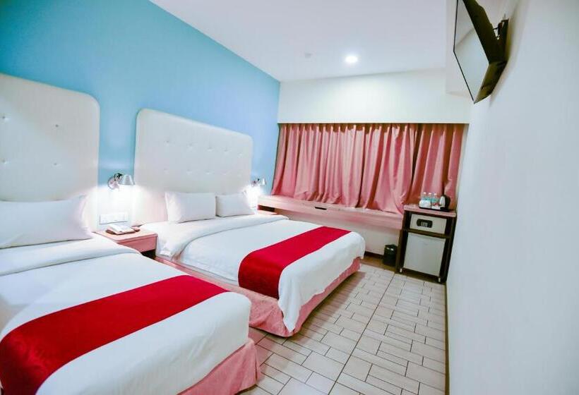 اتاق لوکس خانوادگی, Lumut Suites