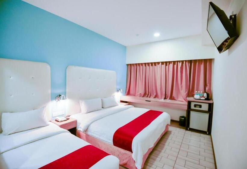 اتاق لوکس خانوادگی, Lumut Suites