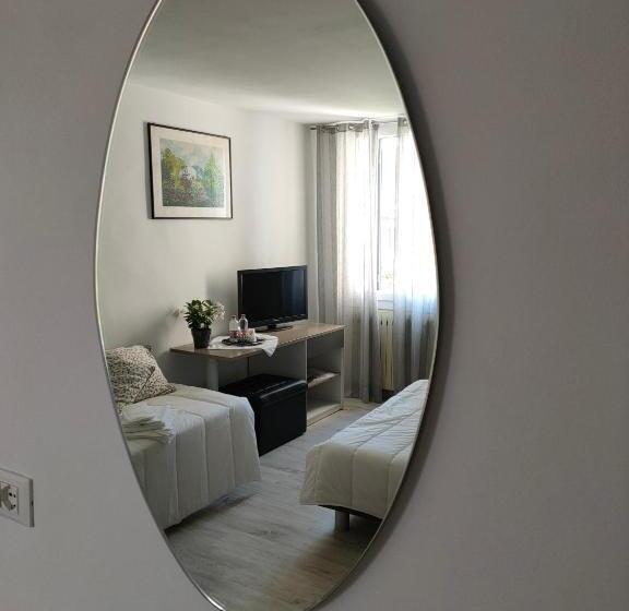 اتاق استاندارد با چشم‌انداز باغ, Venice Home