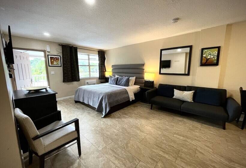 استودیو کامفورت, Sheridan Suites Apartments