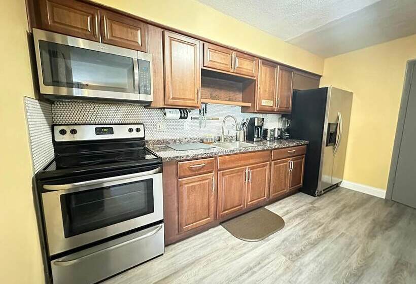 آپارتمان کامفورت 2 خوابه, Sheridan Suites Apartments