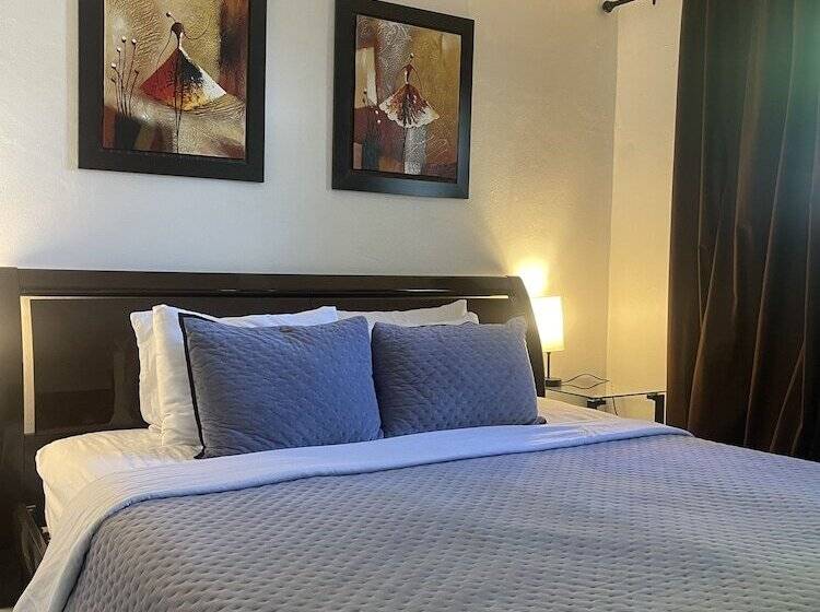 آپارتمان خانوادگی, Sheridan Suites Apartments