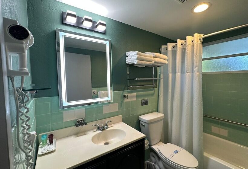 آپارتمان خانوادگی, Sheridan Suites Apartments