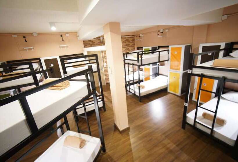 تختخواب در اتاق مشترک, Urban Hostel Bangkok