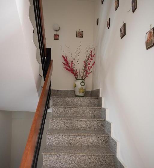 اتاق استاندارد سه نفره, Area Domus