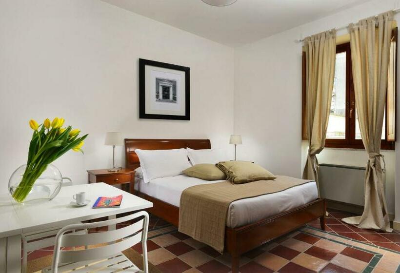 استودیوی استاندارد, Roma Resort Termini