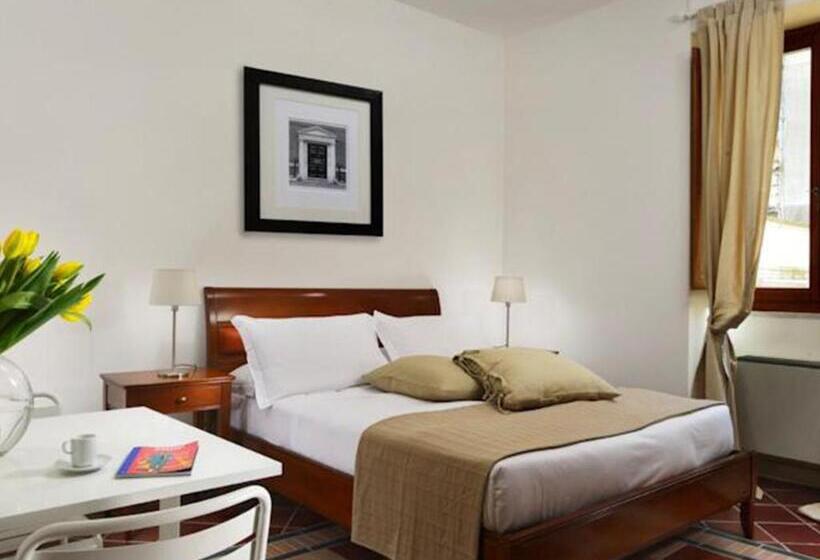 استودیوی استاندارد, Roma Resort Termini