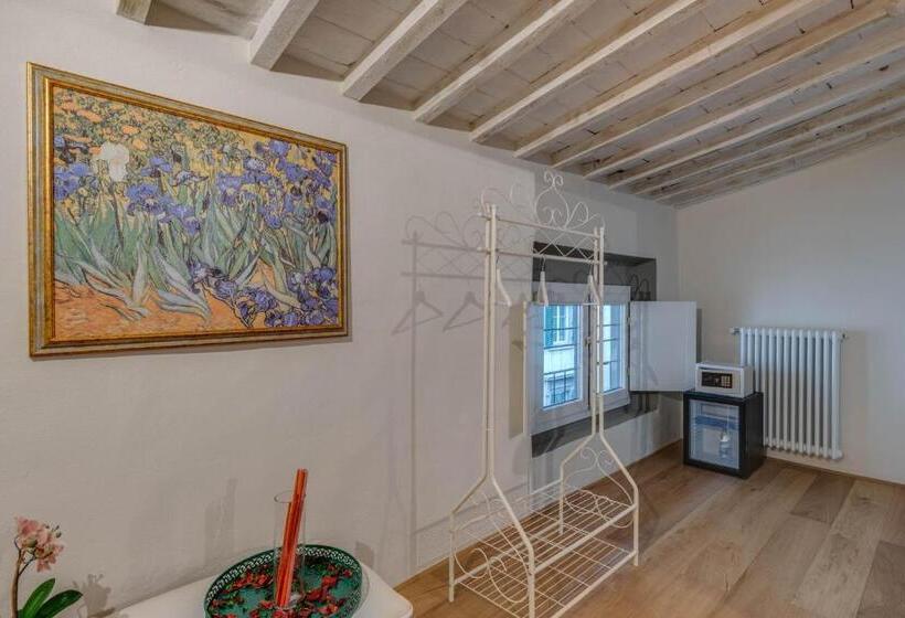 اتاق لوکس, Residenza D'epoca Historia Luxury Boutique