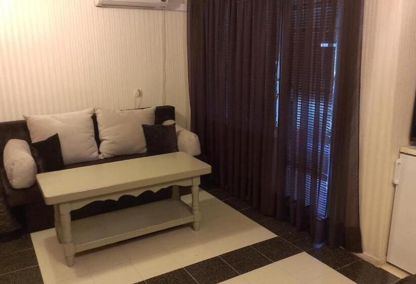 1 Bedroom Apartment with Balcony, Family Hotel Kartala