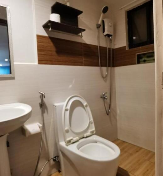 이코노이 4인룸, Amos Pili Tree Inn Powered By Cocotel