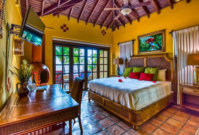 Deluxe Suite King Bed, Hacienda Caribe Tesoro