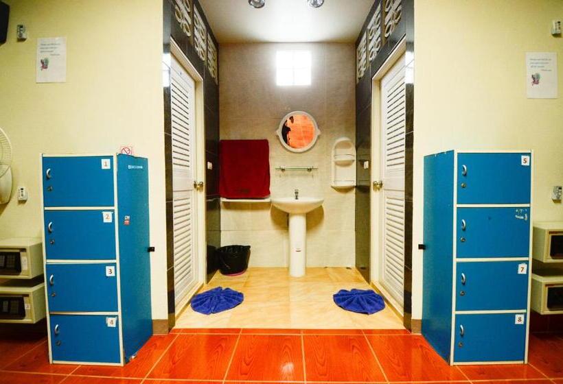 تختخواب در اتاق مشترک, Nid's Bungalows