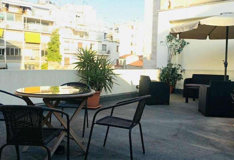 استودیوی استاندارد, Concierge Downtown