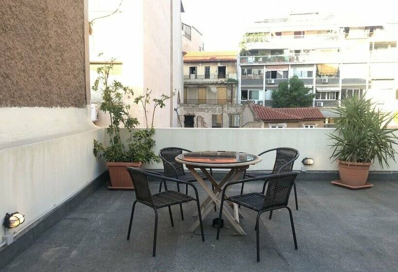 استودیوی استاندارد, Concierge Downtown