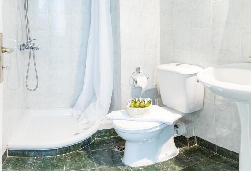 Superior studio with balcony, Concierge Downtown