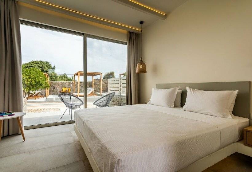 اتاق سوپریور با چشم‌انداز جانبی دریا, Milos Sea Resort