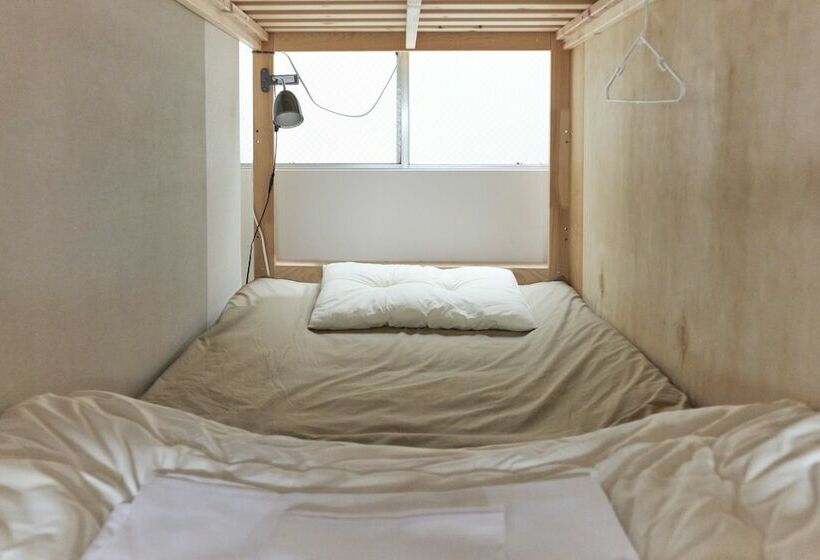 تختخواب در اتاق مشترک, Osaka Guest House Sakura