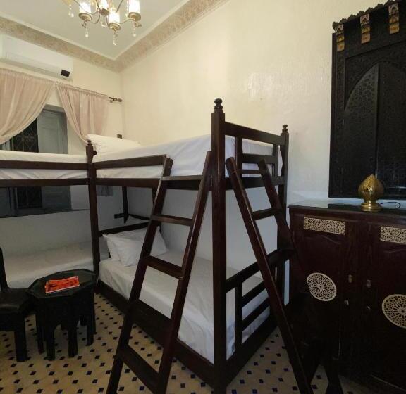 اتاق لوکس چهار تخته, Riad Skilfo