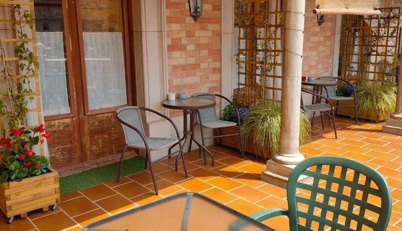 Standard room with outdoor bath, Albergue Valderrobres Auto Check In