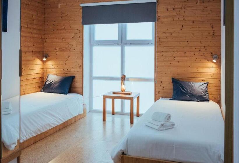 اتاق استاندارد, Shark S Lodge