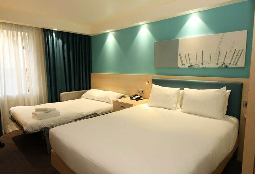 Family Room, Hampton By Hilton London Docklands