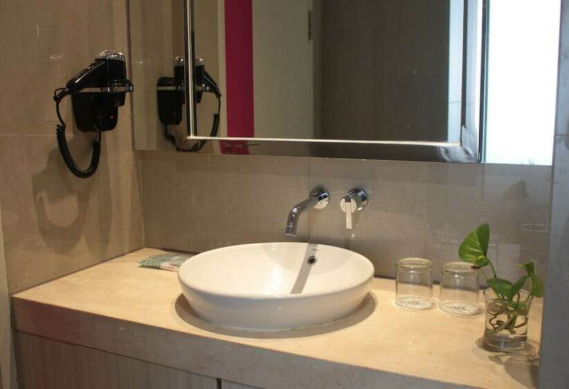 اتاق لوکس, Mercure Jayapura