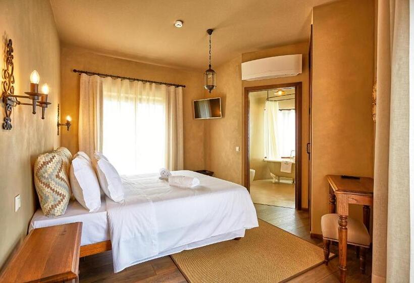 اتاق لوکس با چشم‌انداز دریا, Silver Coast Beach Residence