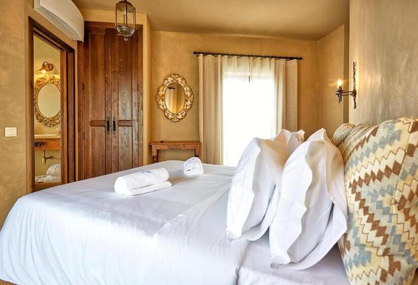 اتاق لوکس با چشم‌انداز دریا, Silver Coast Beach Residence