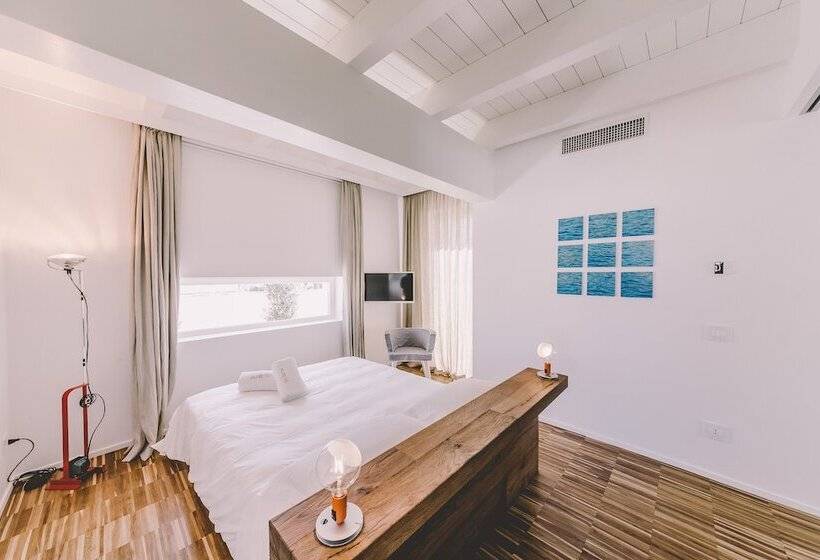 Deluxe Suite Sea View, Suite 10 Home Design & Spa