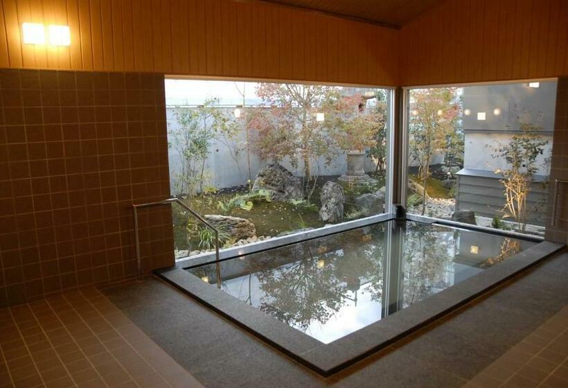 اتاق استاندارد با سرویس بهداشتی مشترک, Ryokan Marumo