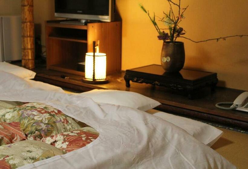 اتاق استاندارد با سرویس بهداشتی مشترک, Ryokan Marumo