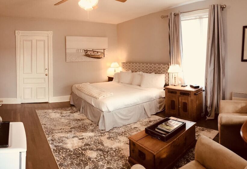 اتاق استاندارد با تخت دوبل و چشم‌انداز دریا, Treadwell Inn