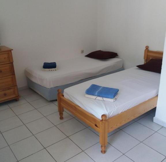 سوییت جونیور, Family Hotel Casablanca Green