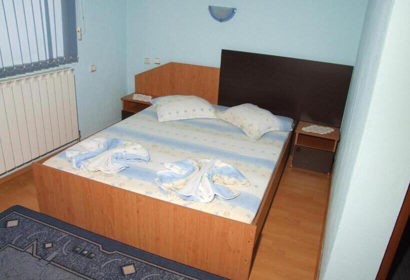 اتاق استاندارد, Family Hotel Dalia