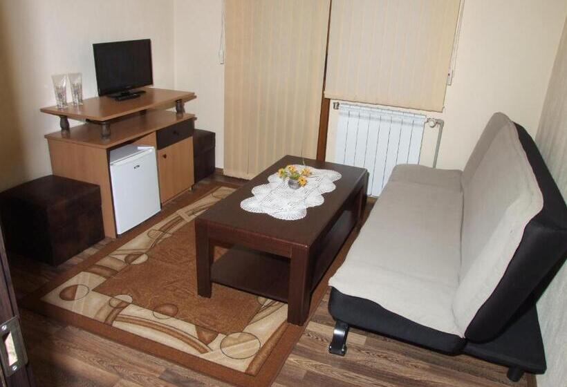 خانه 1 خوابه, Family Hotel Dalia
